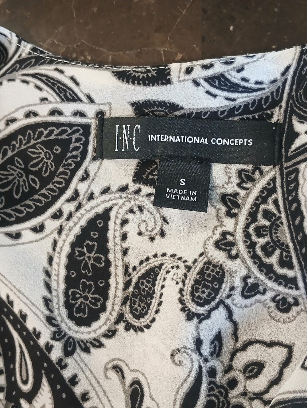 INC International Concepts Black & White Paisley Wrap Blouse - Picture 5 of 9